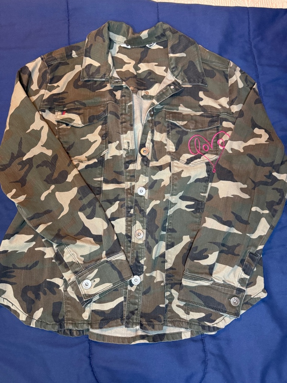 Women’s Camouflage Button-Front Jacket with Pink Heart Detail